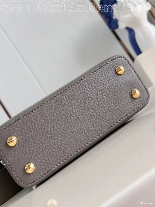 Cheap VUITTON LOUIS CAPUCINES MINI-21*14*8CM 0529